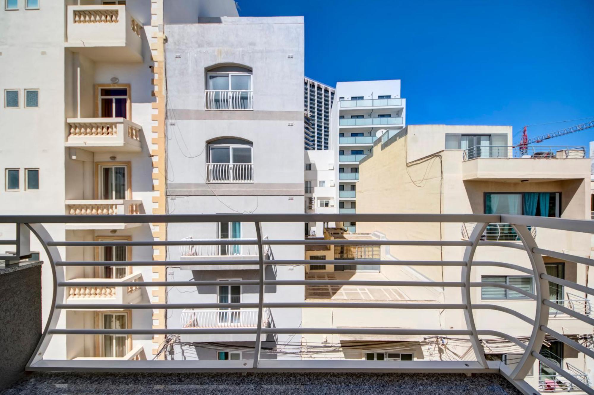 Modern 2Br Apt With Balconies In St Julians, Paceville - Apt 5 By Vaganza Saint Julian's Luaran gambar